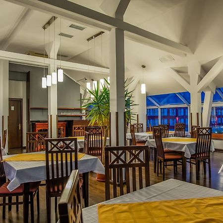 Hotel Maria Радівці Екстер'єр фото